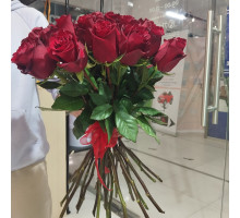 Красные розы Эксплорер 25 шт. 50 см.
