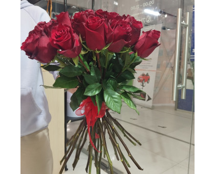 Красные розы Эксплорер 25 шт. 50 см.